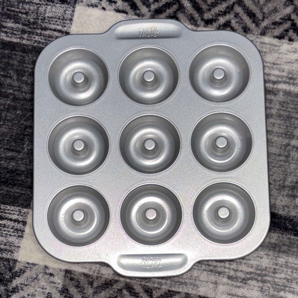 Silver Donut Baking Pan